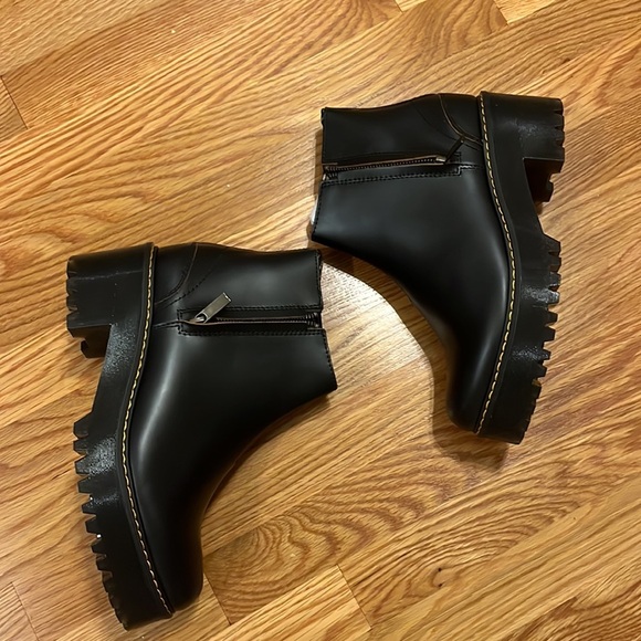 New Dr Martens Rometty Il Size 10 Black - Picture 10 of 16